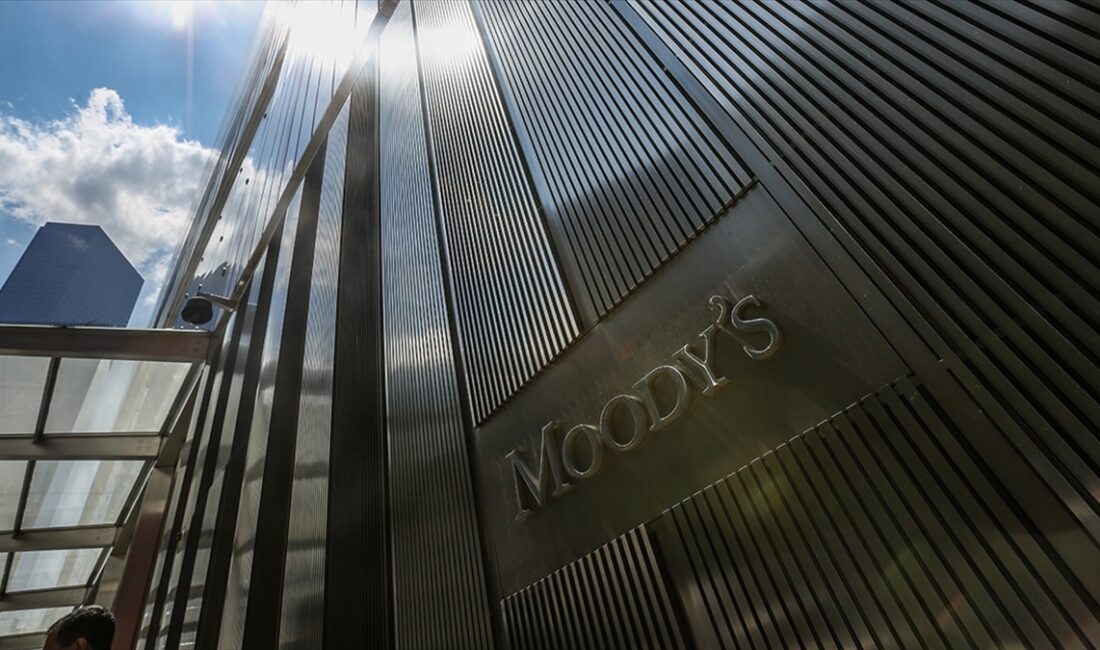 Moody’s, küresel ekonominin zayıflaması ve temerrüde düşen krediler ile ABD