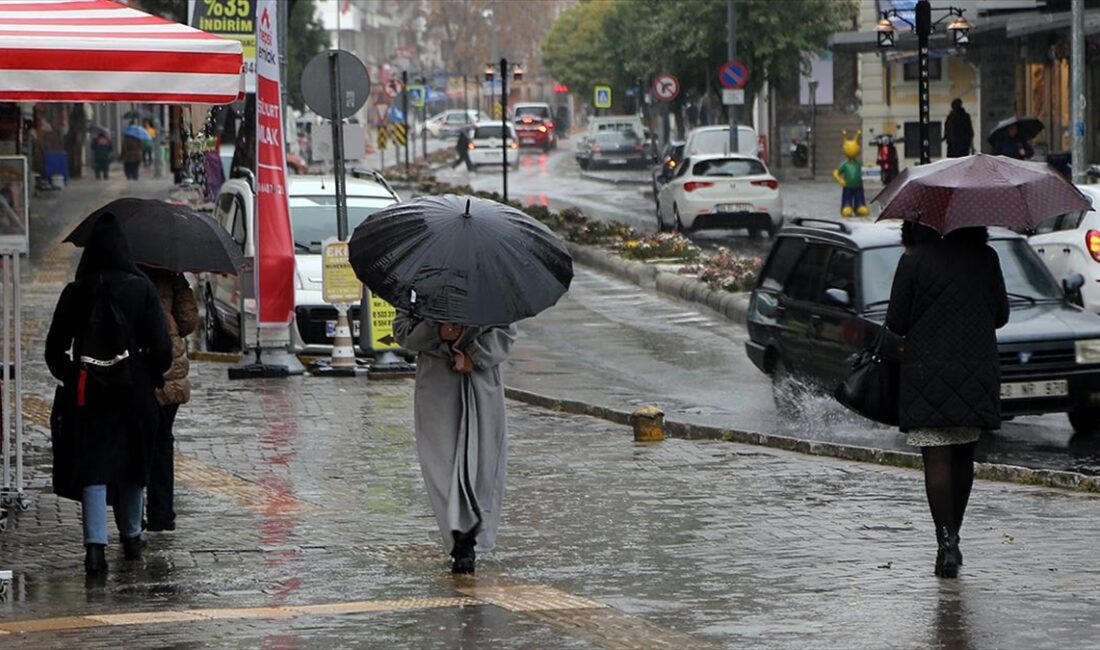 Muğla'nın Menteşe, Köyceğiz ve Datça ilçelerinde etkili olan sağanak ve