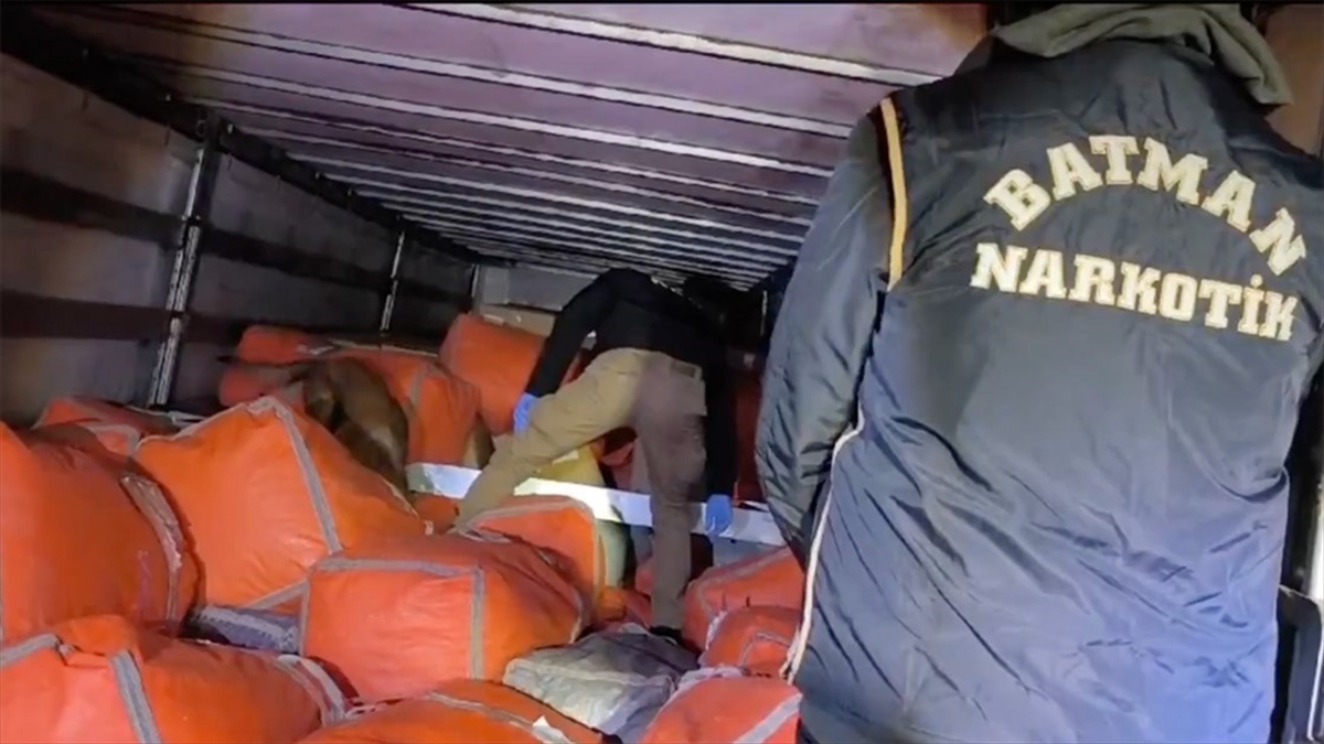 İçişleri Bakanı Yerlikaya, 41 ilde eş zamanlı düzenlenen Narkogüç-41 operasyonlarında