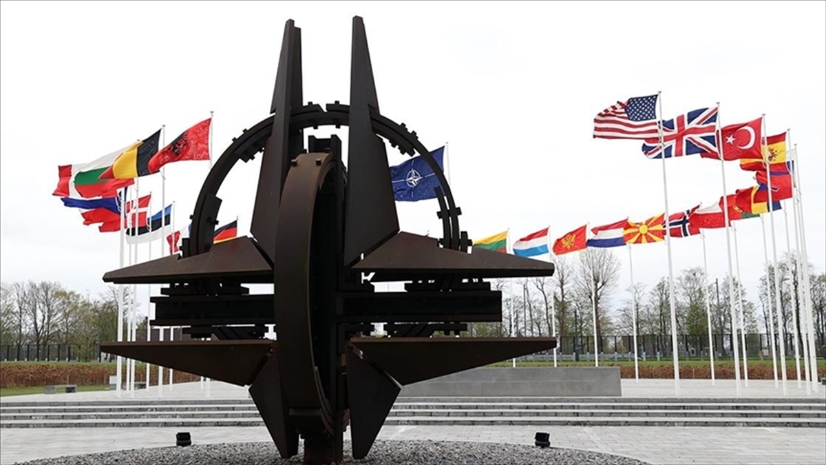 NATO, Rusya karşısında Ukrayna'ya destek ile savunma ve caydırıcılığı güçlendirme