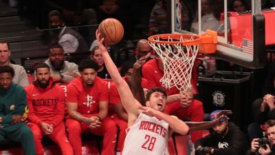 Amerikan Basketbol Ligi'nde (NBA) Milwaukee Bucks, milli basketbolcu Alperen Şengün'ün