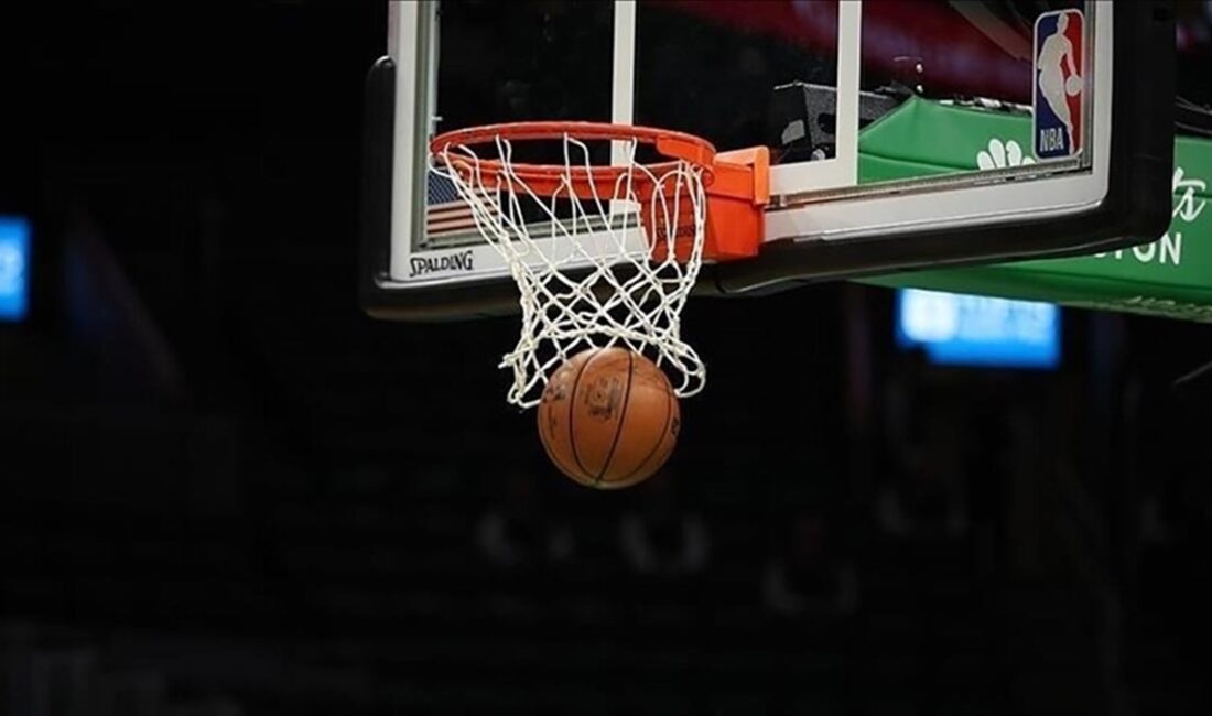 Amerikan Basketbol Ligi'nde (NBA) Los Angeles Clippers, deplasmanda Indiana Pacers'ı