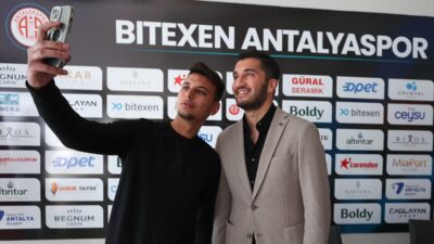 ANTALYA (AA) – Almanya temsilcisi Borussia Dortmund'un yardımcı antrenörlük teklifini