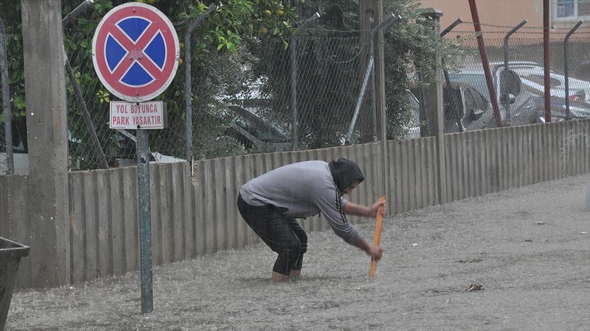 Orta Karadeniz'de kısa süreli fırtına bekleniyor.