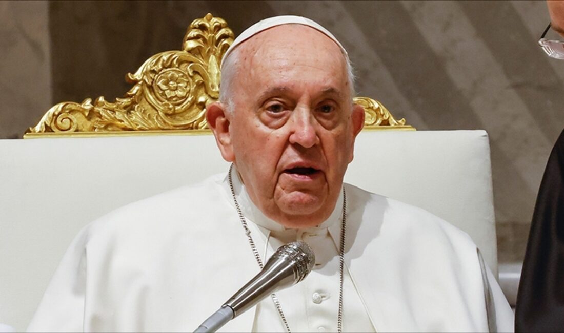 Papa Franciscus, İsrail'e Gazze'deki saldırılarına son verme çağrısı yaptı.