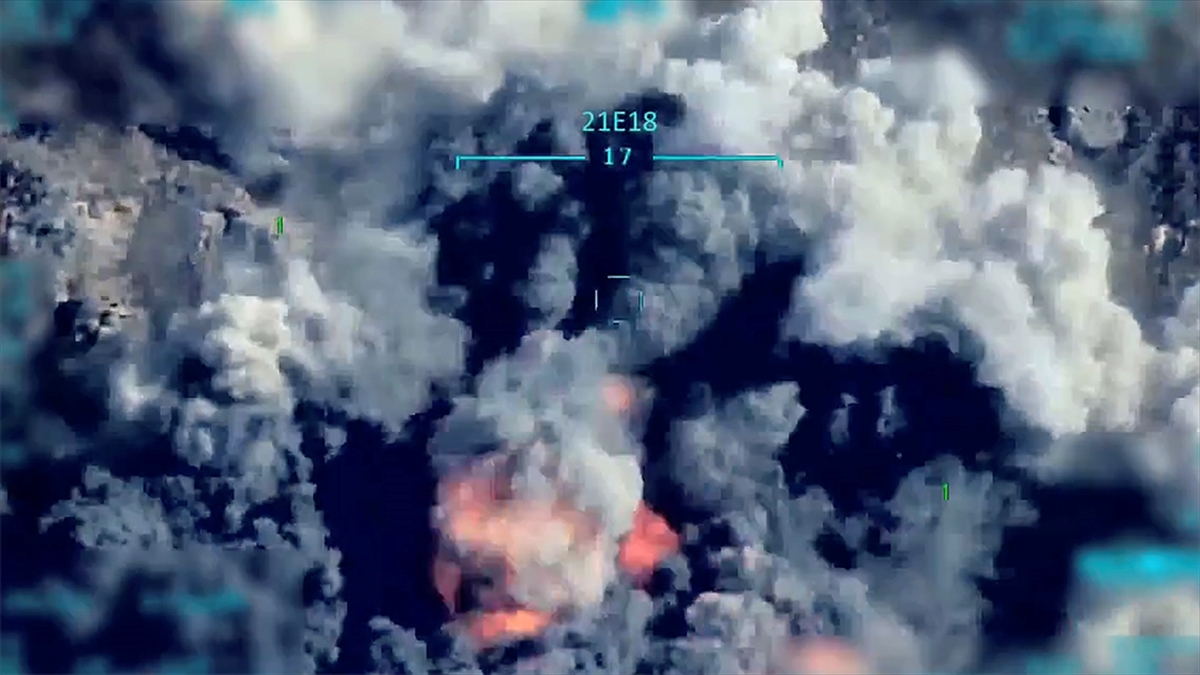 Milli Savunma Bakanlığı (MSB), Pençe-Kilit Operasyonu bölgesinde 2 PKK'lı teröristin,