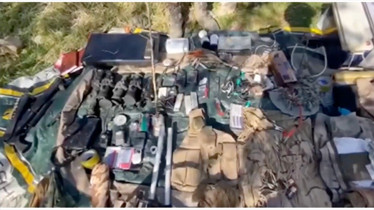 Pençe-Kilit Operasyonu bölgesinde yapılan arama-tarama faaliyetlerinde, teröristlere ait çok sayıda