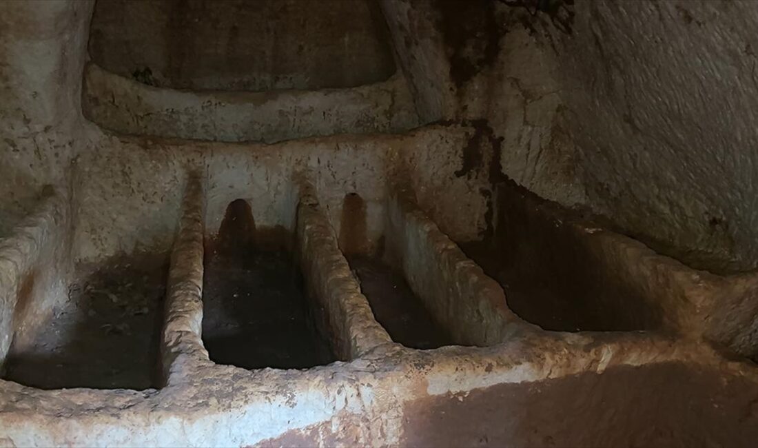 Adıyaman'daki Perre Antik Kenti'nde yapılan kazı çalışmalarında, Roma dönemine ait