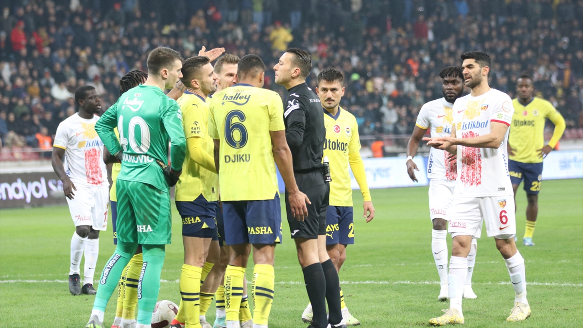 İSTANBUL (AA) – TFF’den yapılan açıklamaya göre kurul, Kayserispor müsabakasında