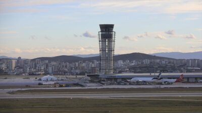 İSTANBUL (AA) – A&ccedil;ılış &ouml;ncesi Sabiha G&ouml;k&ccedil;en Havalimanı’nda incelemelerde bulunan