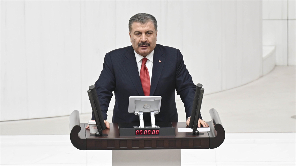 Sağlık Bakanı Koca, "Çocukluk çağı bağışıklama programındaki kuduz, Hepatit A