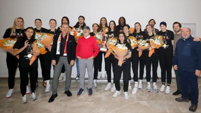 Voleybolda FIVB Kadınlar Dünya Kulüpler Şampiyonası finalinde VakıfBank'ı 3-2 mağlup