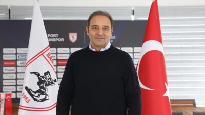 Trendyol Süper Lig ekiplerinden Yılport Samsunspor'un futbol direktörü Fuat Çapa,