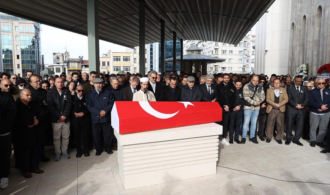 İSTANBUL (AA) – İstanbul Valisi Davut Gül, Beyoğlu Belediye Başkanı
