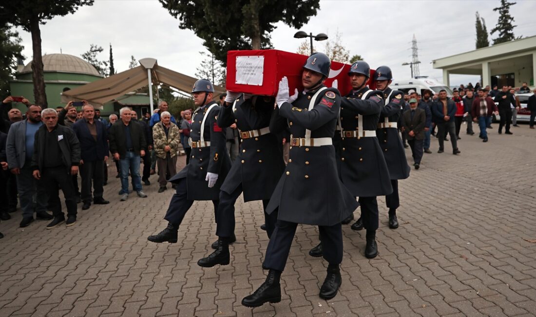 ADANA (AA) – Bitlis İl Jandarma Komutanlığında d&uuml;zenlenen t&ouml;renin ardından