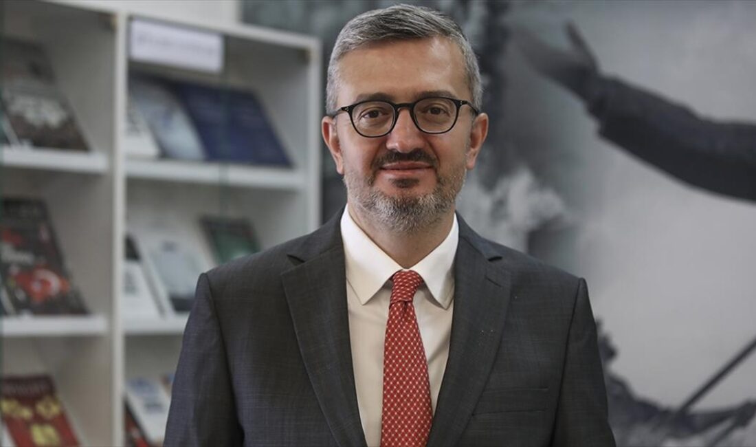 Siyaset, Ekonomi ve Toplum Araştırmaları Vakfı (SETA) Genel Koordinatörü Burhanettin