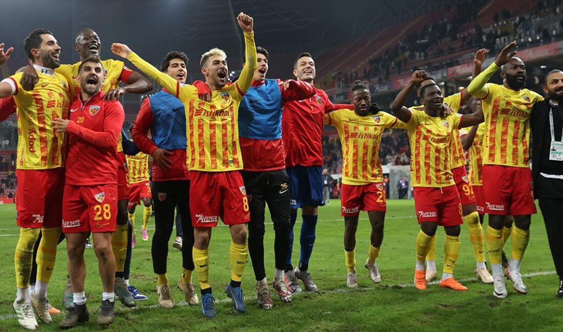 Sezona transfer yasağıyla başlayan Kayserispor, teknik direktör Recep Uçar'ın göreve