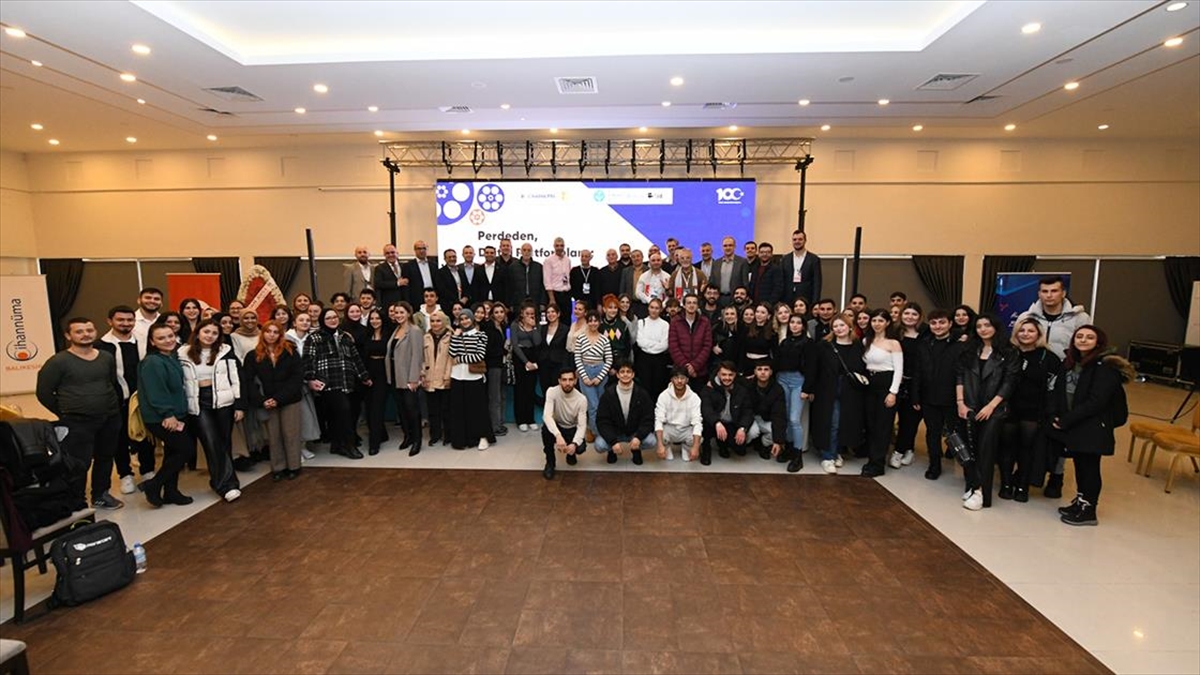 Cihannüma Dayanışma ve İş Birliği Derneği tarafından düzenlenen "Perdeden, Dijital