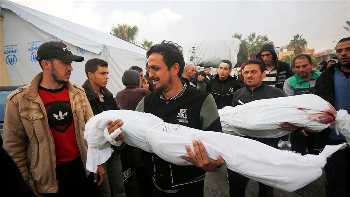 Sınır Tanımayan Doktorlar (MSF), Gazze'deki Aksa Şehitleri Hastanesi'ne getirilen ölü