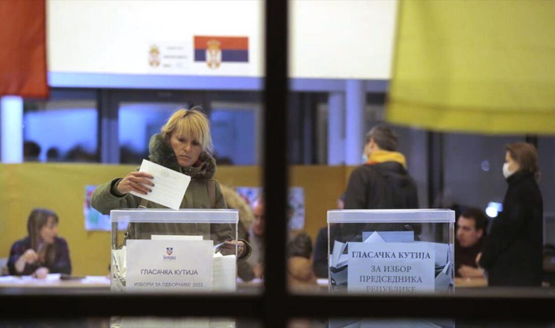 Batı Balkan ülkesi Sırbistan'da 6,5 milyondan fazla kayıtlı seçmen, yarın