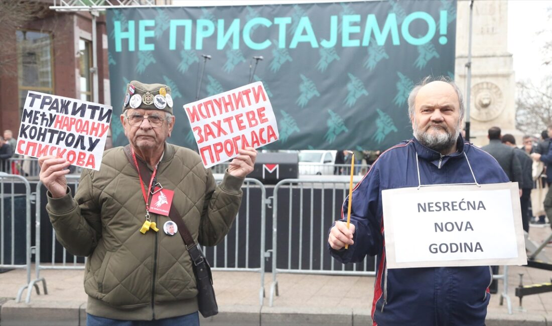 BELGRAD (AA) – Muhalefet kanadı partilerden oluşan “Sırbistan şiddete karşı”