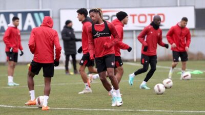 Trendyol Süper Lig'in 14. haftasında dün deplasmanda Fenerbahçe'ye 4-1 mağlup