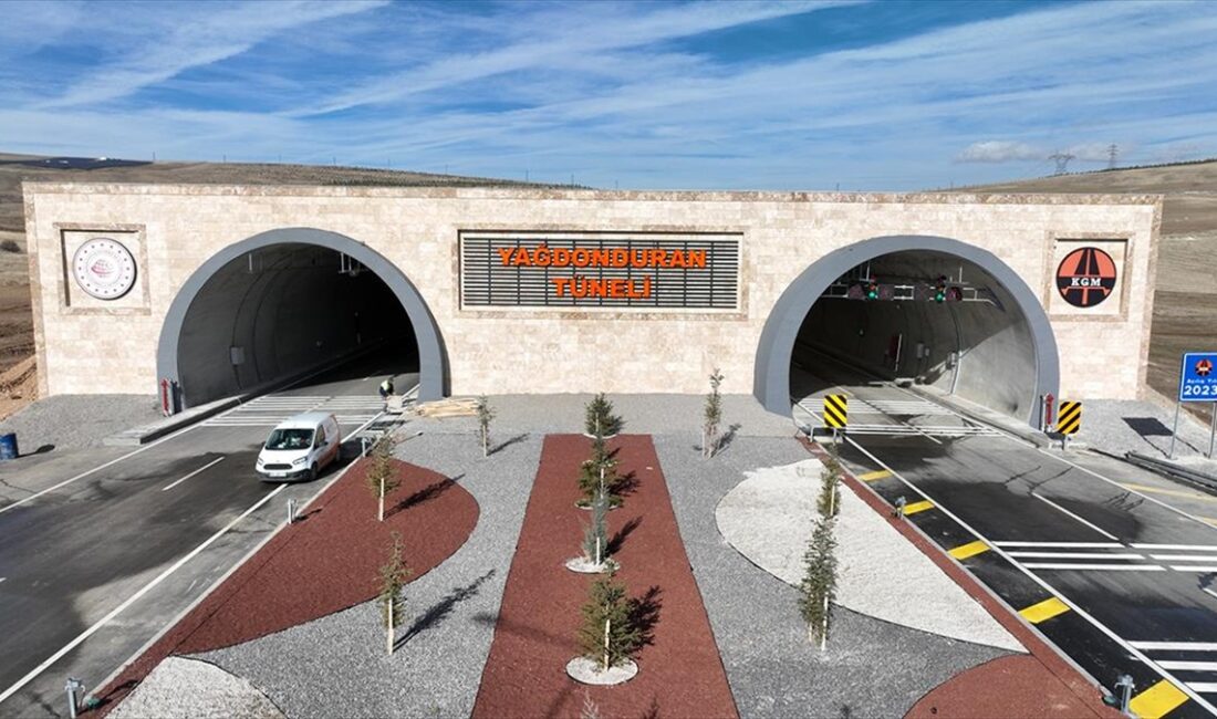 Sivas'ın Kangal ile Ulaş ilçeleri arasında 2 tüp şeklinde yapımı