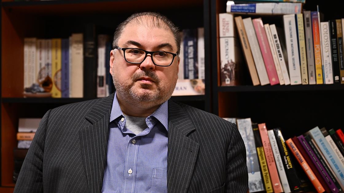 İstanbul Teknik Üniversitesi (İTÜ) Öğretim Üyesi, siyaset bilimci Doç. Dr.