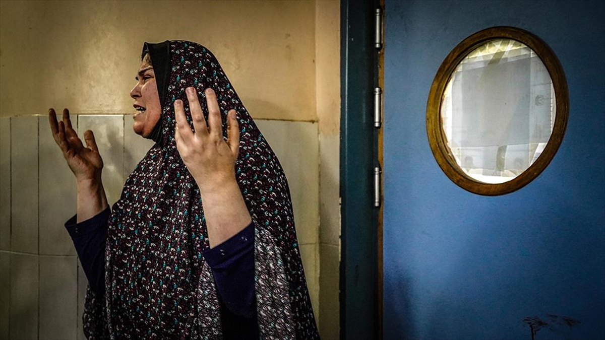 İsrail'in Gazze'ye saldırılarını hicvederek yaptığı paylaşımlarla sosyal medyada büyük beğeni