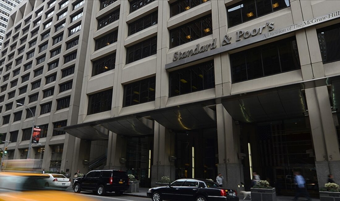S&P Avrupa, Orta Doğu, Afrika Ülke Reytingleri Direktörü Frank Gill,