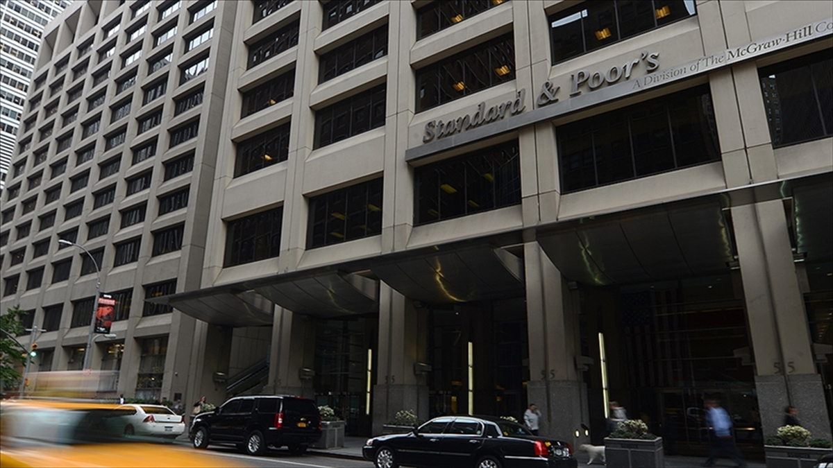 S&P Avrupa, Orta Doğu, Afrika Ülke Reytingleri Direktörü Frank Gill,