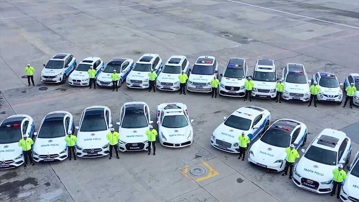 İçişleri Bakanı Ali Yerlikaya, İstanbul Emniyet Müdürlüğünün organize suç örgütlerine