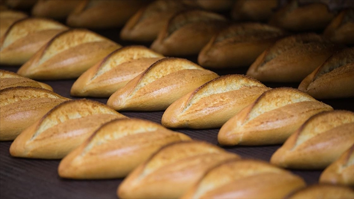 Ticaret Bakanlığı, belirlenen fiyat tarifesinin üzerinde ekmek satışı yapan işletmelere