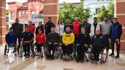 Tekerlekli Sandalye Tenis Milli Takımı, engellilerden eve kapanmak yerine sahneye