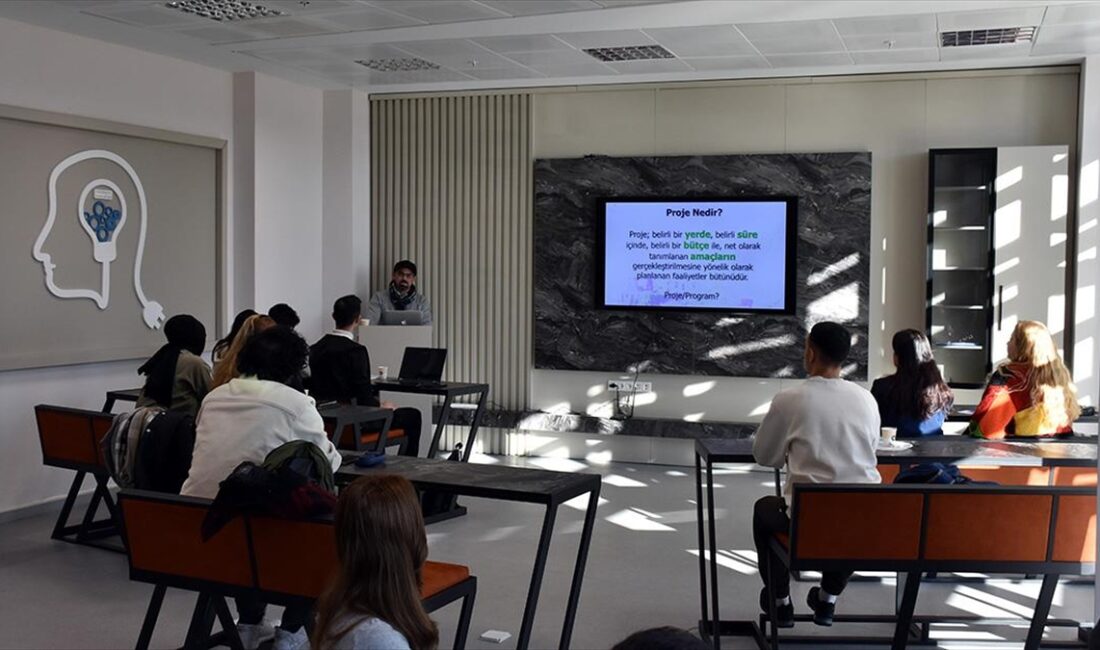 Kırıkkale Üniversitesi (KKÜ) Teknopark'ta, "Bir fikrim var" diyerek kendi işini