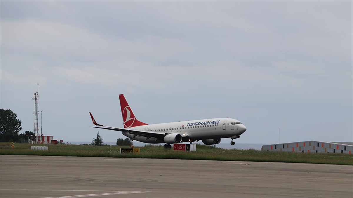 Türk Hava Yolları (THY) ile AnadoluJet'in Trabzon'a yapacağı bazı seferler,