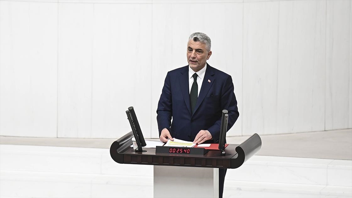 Ticaret Bakanı Ömer Bolat, 2024 yılında Türkiye e-İhracat Platformunu kurarak,