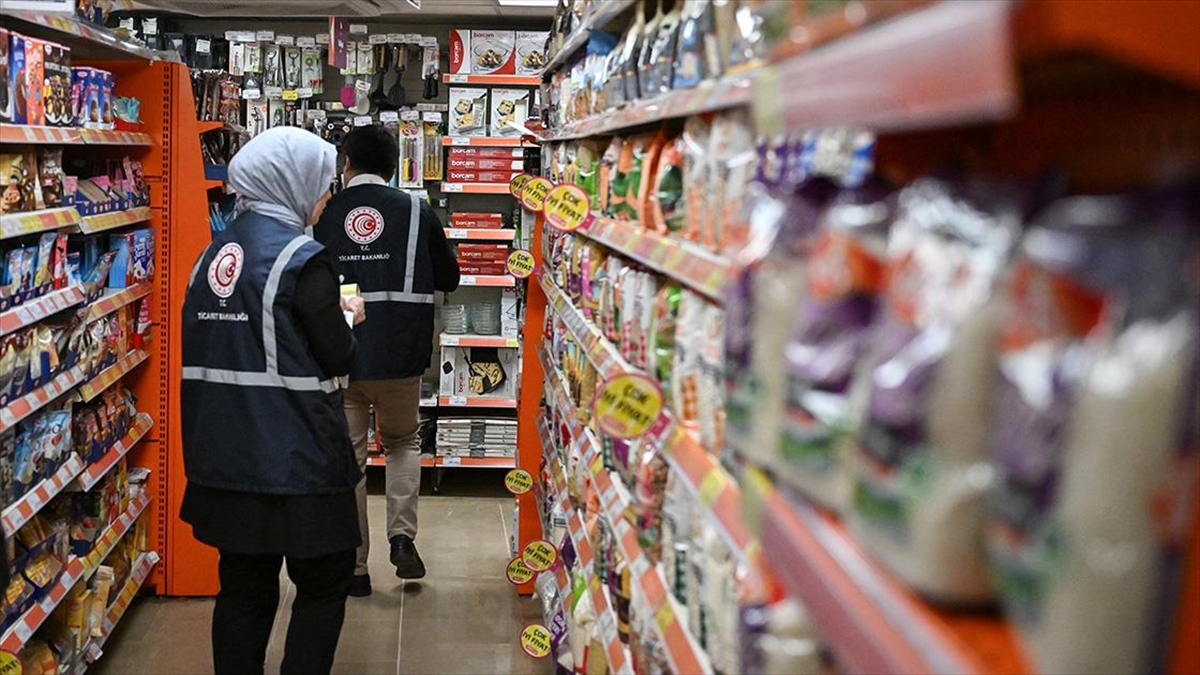 Ticaret İl Müdürlüğü ekiplerince, İstanbul, Antalya ve İzmir'de bazı zincir
