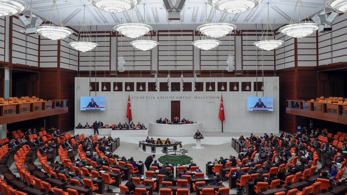 TBMM (AA) – Genel Kurulda, bütçe üzerindeki konuşmaların ardından soru-cevap