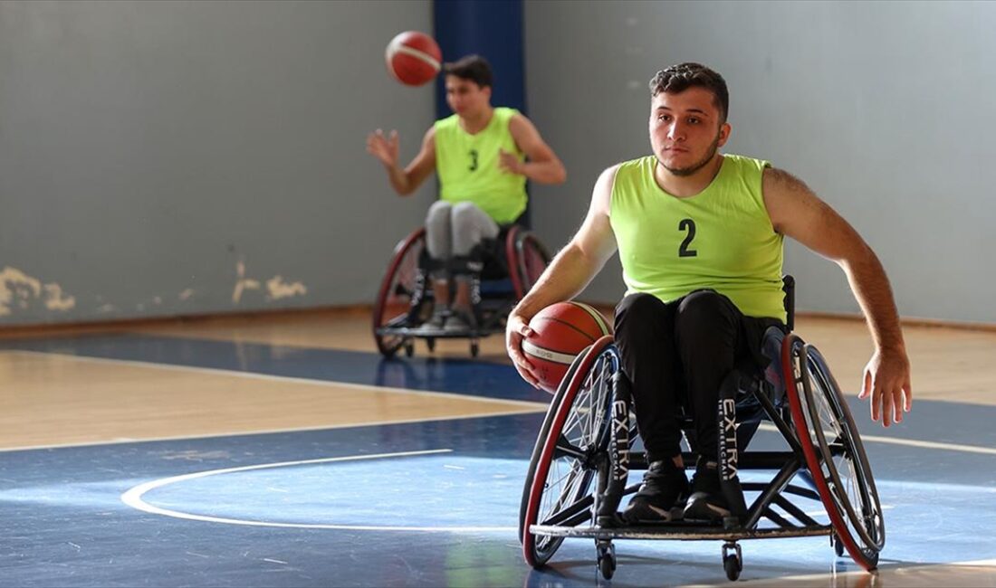 Tekerlekli Sandalye Basketbol 1. Lig'de mücadele eden Antalya Büyükşehir Belediyesi