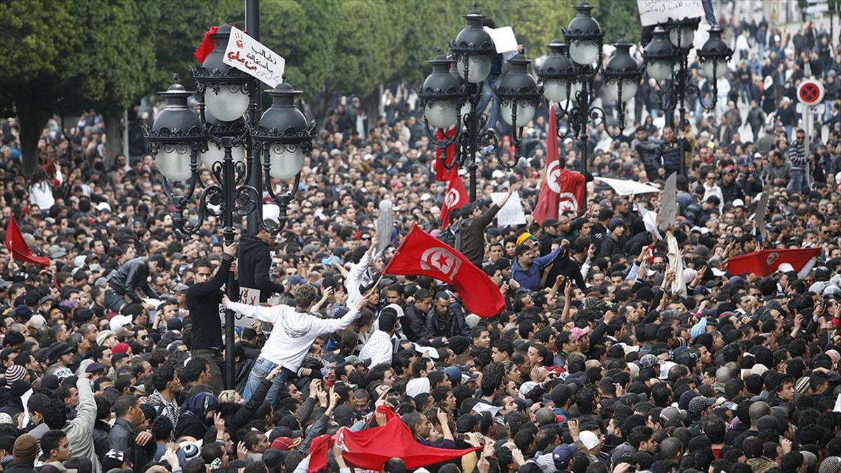 Tunus, Aralık 2010'da başlayan Yasemin Devrimi'nin 13. yılında “Bölgesel ve