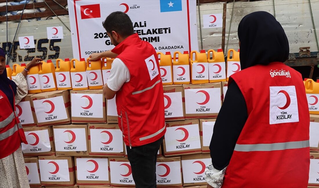 Türk Kızılay, selden etkilenenler için Somali Afet Yönetim Ajansına (SODMA)