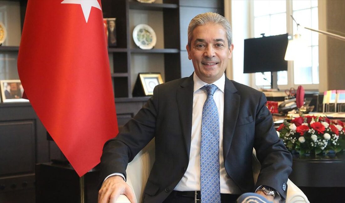 Türkiye-Sırbistan ilişkilerinin “savunma sanayi” alanında da güçlendirilmesi hedefleniyor Türkiye'nin Belgrad Büyükelçisi Hami Aksoy, "Sırbistan ile ilişkilerimizi, savunma sanayi