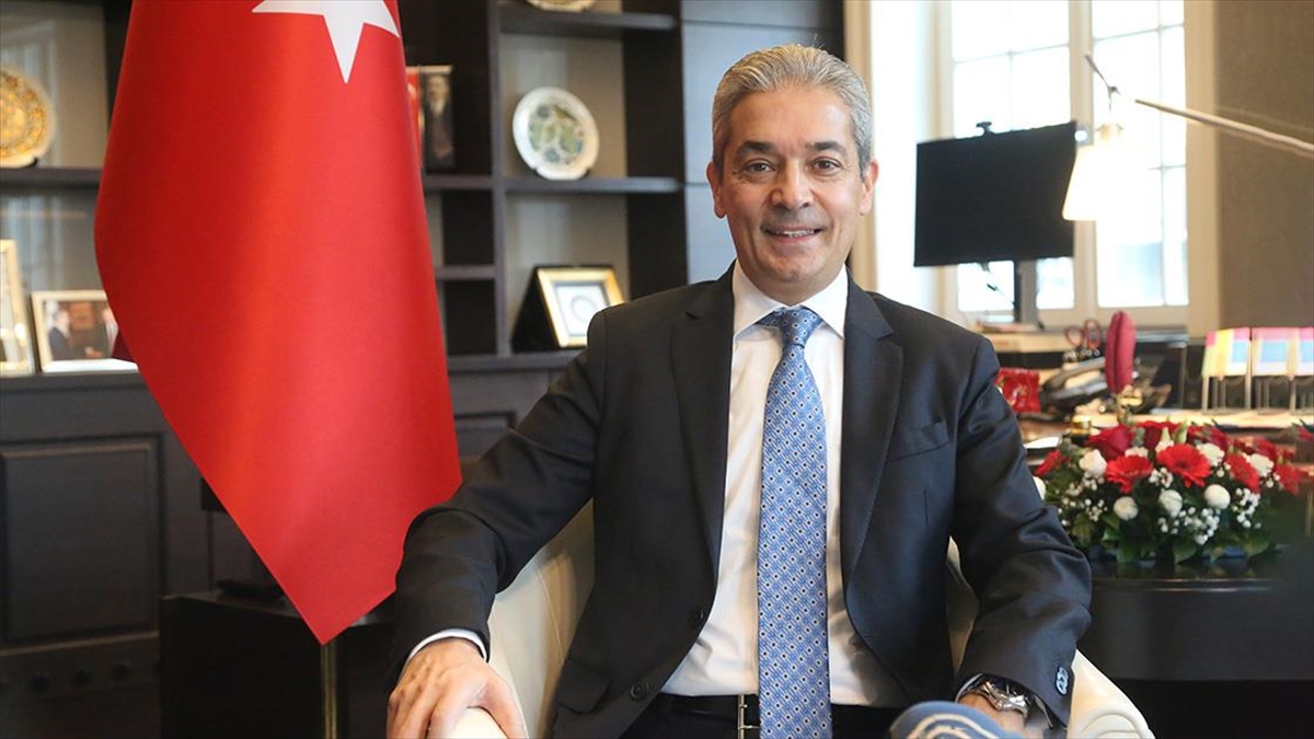 Türkiye'nin Belgrad Büyükelçisi Hami Aksoy, "Sırbistan ile ilişkilerimizi, savunma sanayi