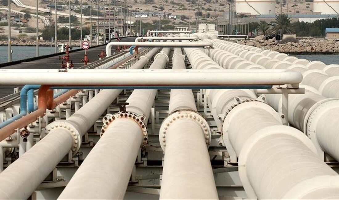 Türkiye'nin toplam petrol ve petrol ürünleri ithalatı, ekimde geçen yılın