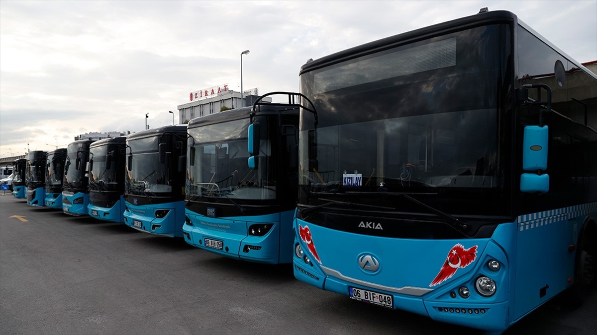 Fiilen ücretsiz yolcu taşımasına rağmen ruhsatında ayakta yolcu taşıma izni