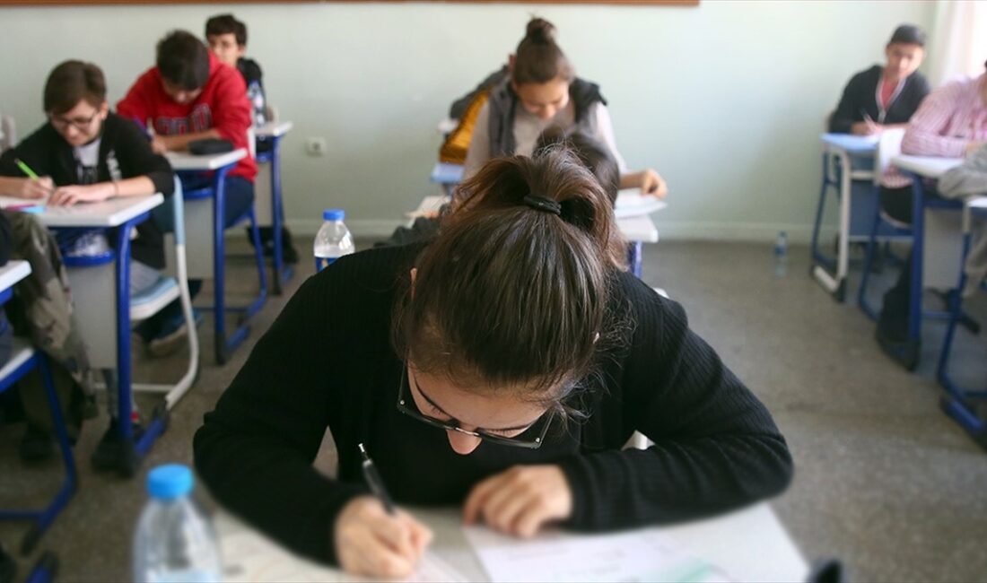Milli Eğitim Bakanlığınca (MEB) ülke genelindeki ilk ortak yazılı sınav,