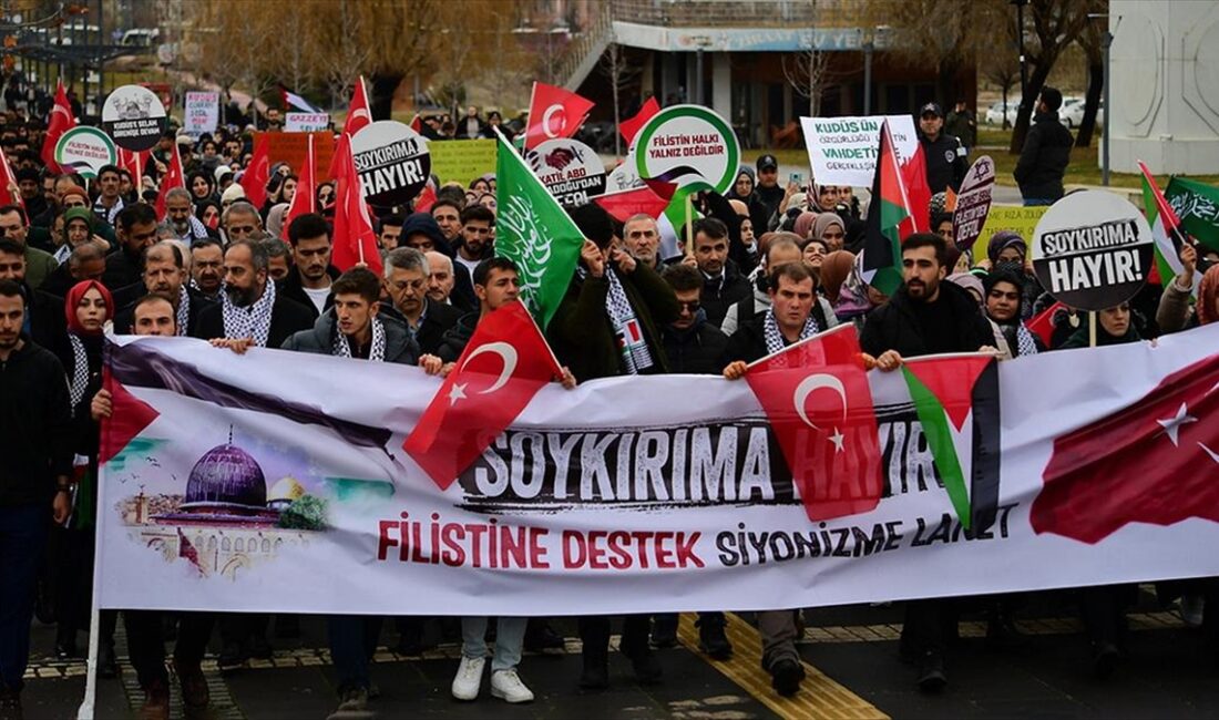 Van Yüzüncü Yıl Üniversitesindeki (Van YYÜ) akademisyen ve öğrenciler, düzenledikleri