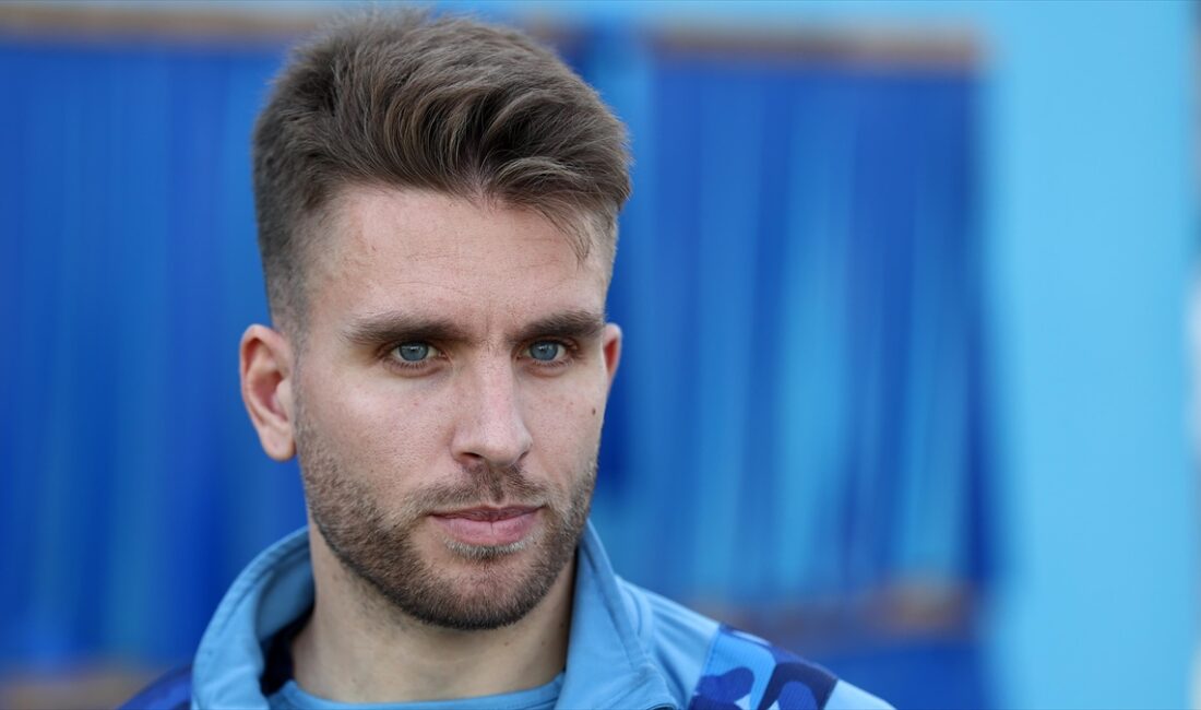 Trendyol Süper Lig ekiplerinden Yukatel Adana Demirspor, Kevin Rodrigues ile