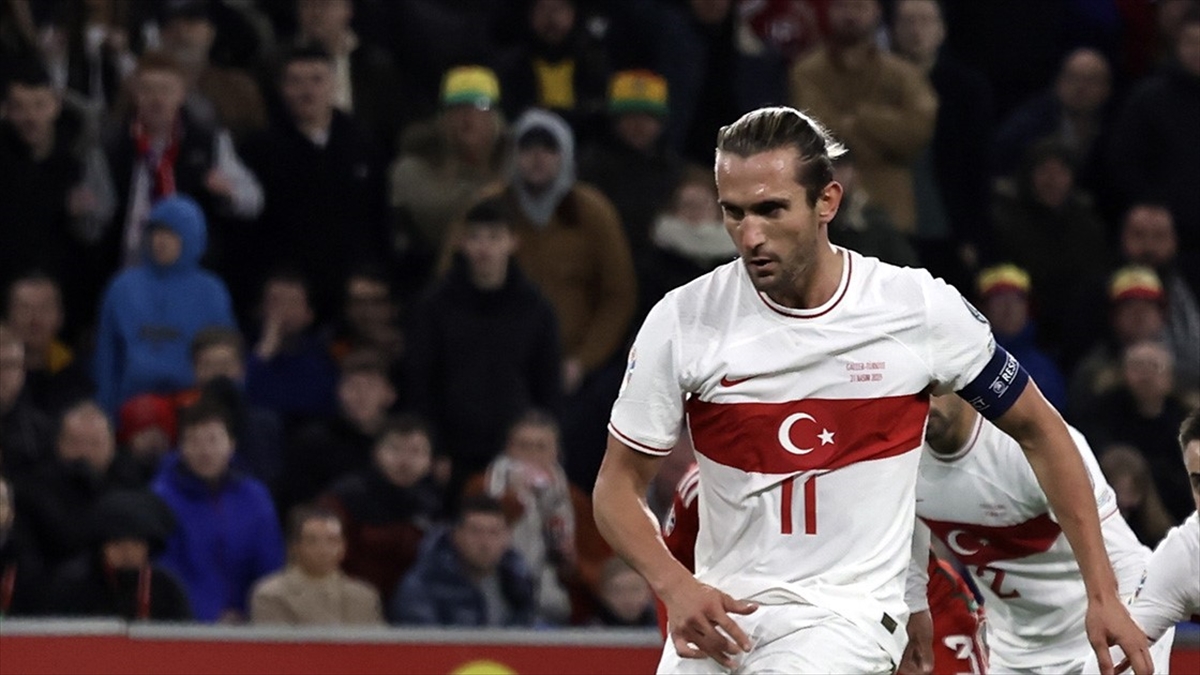 Fransa 1. Futbol Ligi (Ligue 1) ekibi Lille'de milli futbolcu